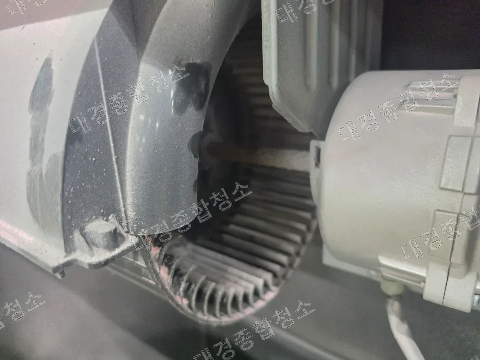 업소용 스탠드 에어컨 분말 소화기 오염 분해청소 방법