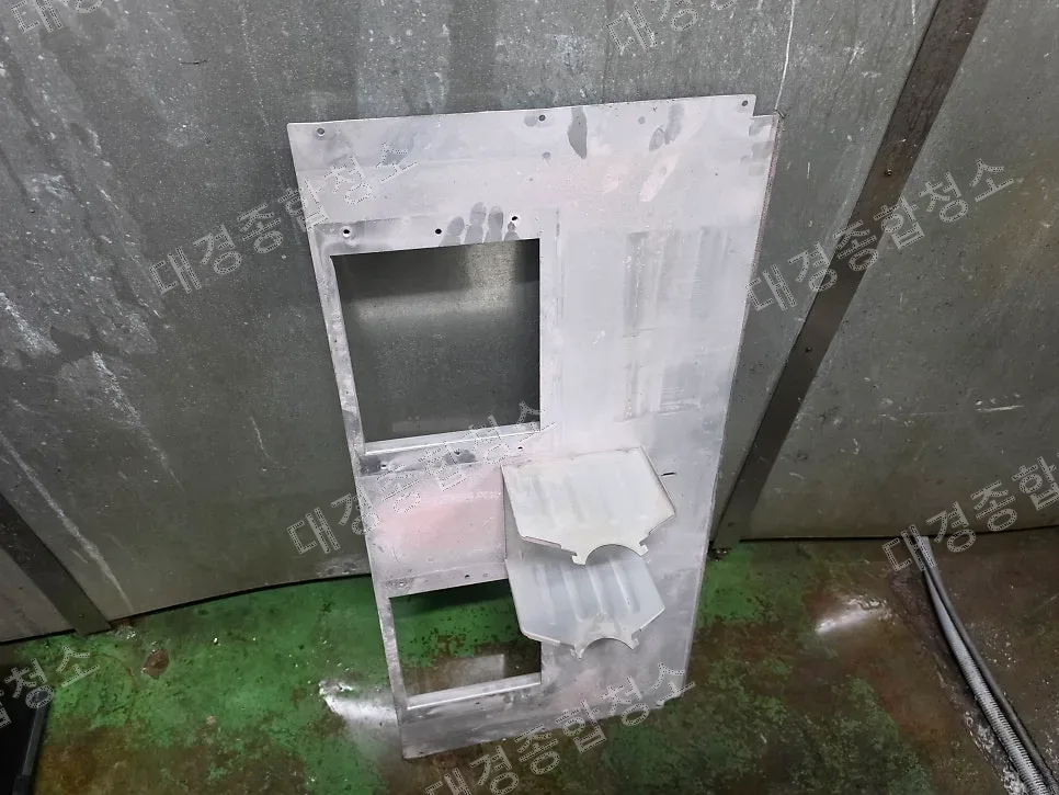 업소용 스탠드 에어컨 분말 소화기 오염 분해청소 방법